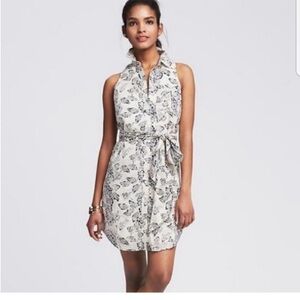 100% cotton Banana republic Sleeveless Navy Floral Tie-Waist Dress